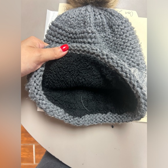 UGG Women's Grey Hat - Picture 7 of 7